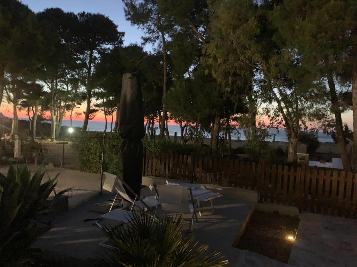 L'Oasi Una Pineta Sul Mare Custonaci Exterior foto