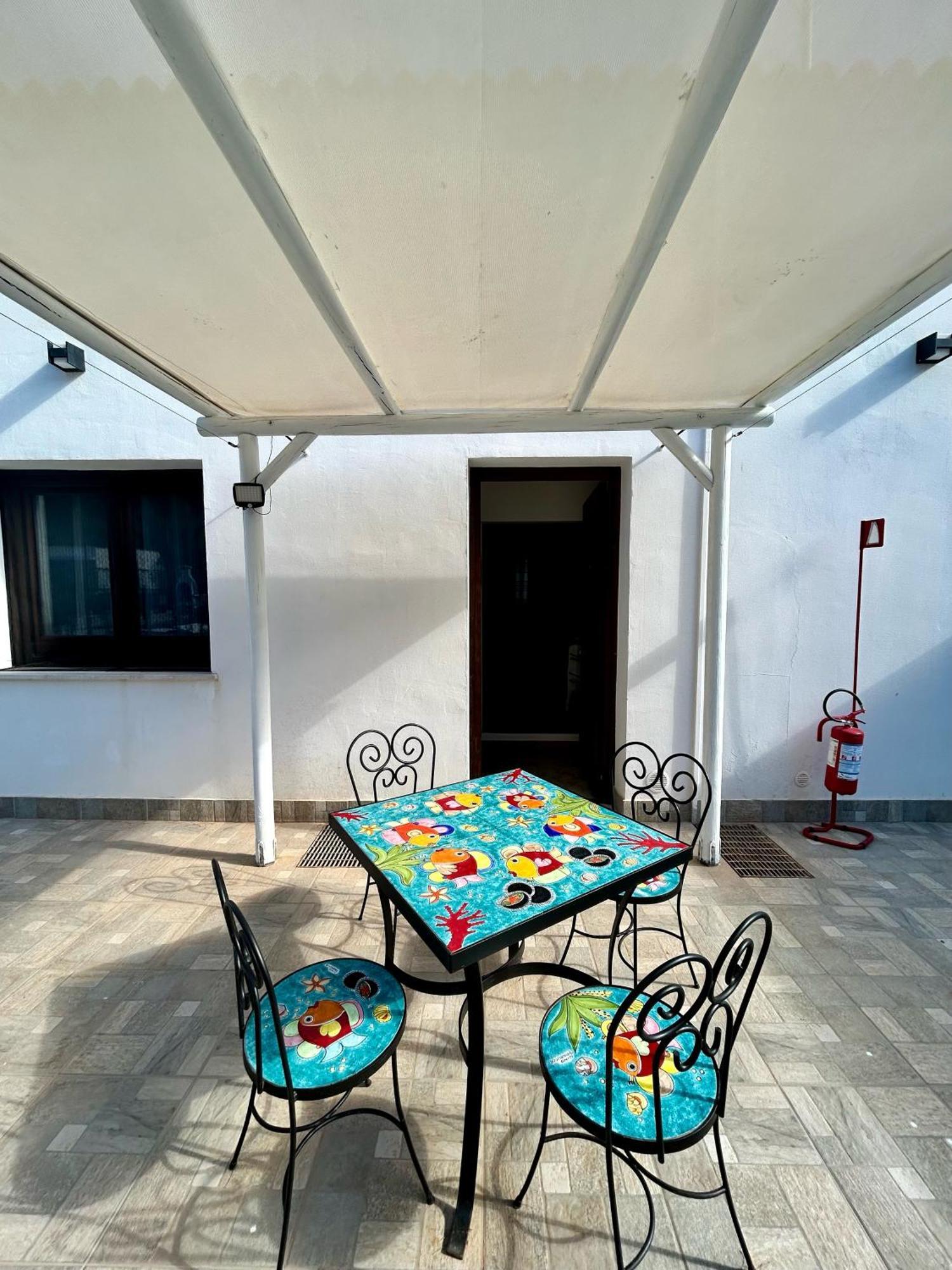 L'Oasi Una Pineta Sul Mare Custonaci Exterior foto