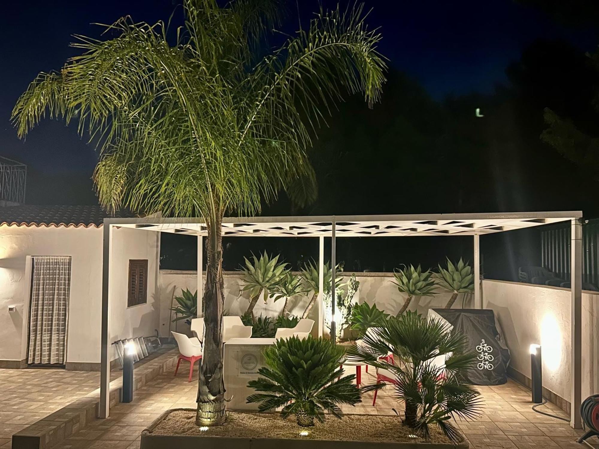L'Oasi Una Pineta Sul Mare Custonaci Exterior foto